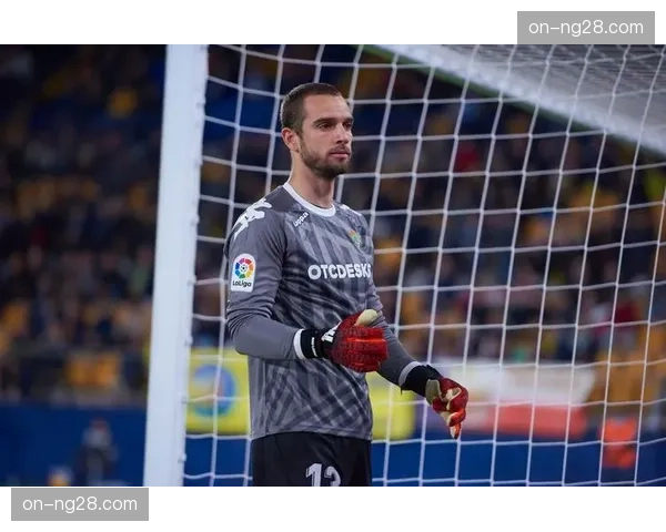 传闻：马赛主力门将保罗·洛佩斯成为多家英超球队夏季引援目标。