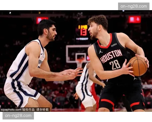 火箭对阵爵士，两队篮板拼抢与内线得分成赛前技术分析重点