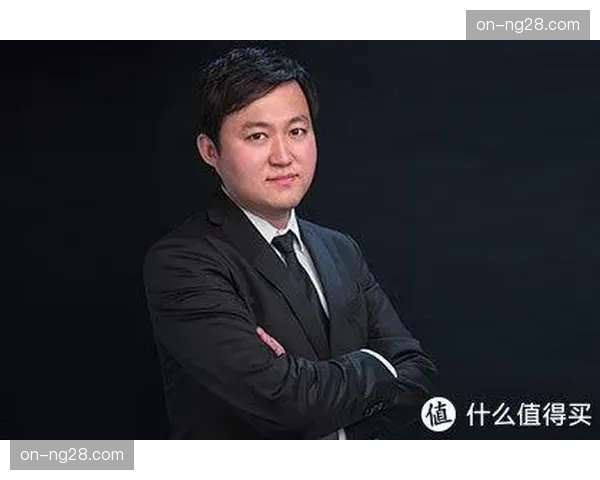 知名解说员苏东与新兴流媒体平台签约,将独家解说该平台的中超赛事 知名解说员苏东与新兴流媒体平台签约,将独家解说该平台的中超赛事
