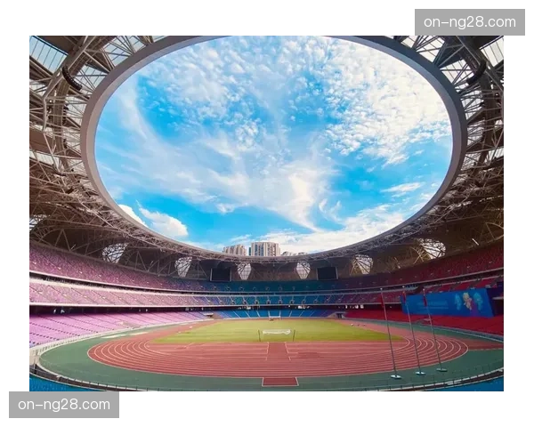 杭州奥体中心体育馆启用全新灯光秀，提升观赛体验