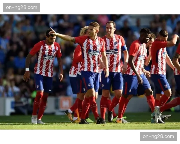 罗马与亚特兰大对攻大战，半场结束已产生四粒进球